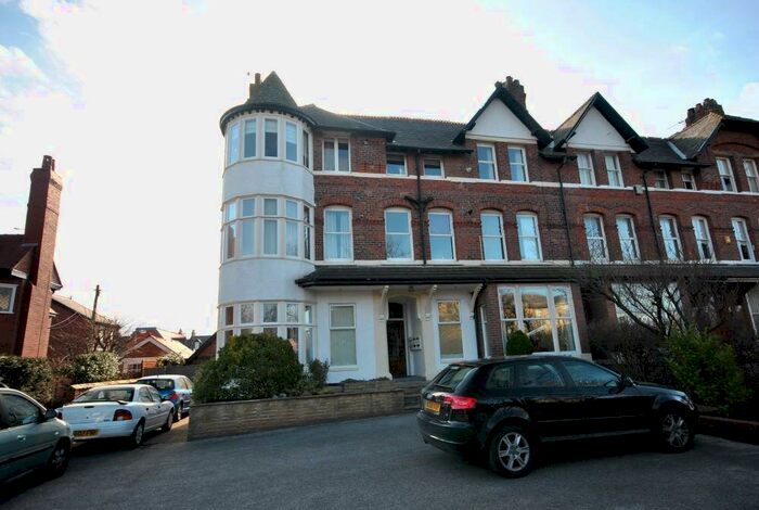 2 Bedroom Apartment To Rent In - St Annes Road East, Lytham St Annes, FY8