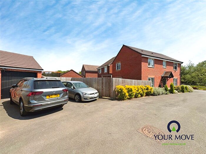 4 Bedroom Detached House For Sale In Smarts Road, Bedworth, Warwickshire, CV12