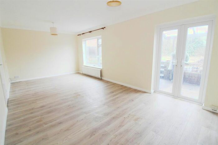 3 Bedroom Property To Rent In All Hallows Road, Caversham, Reading, RG4
