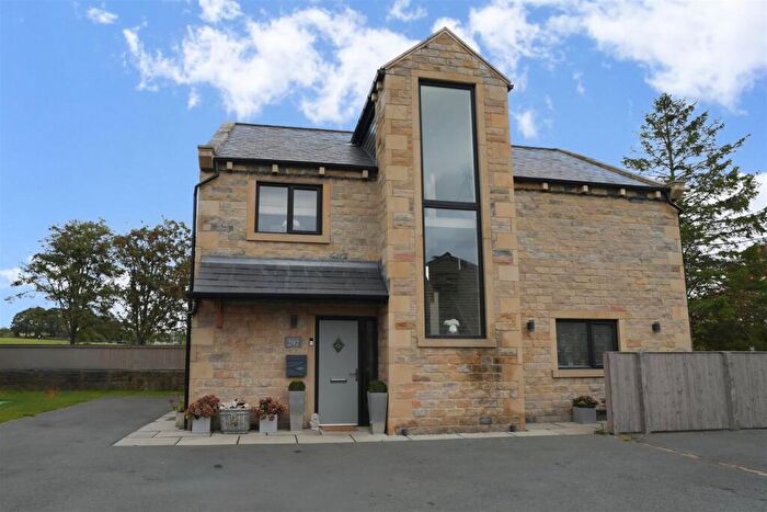 5 Bedroom House For Sale In Rochdale Road, Greetland, Halifax, HX4
