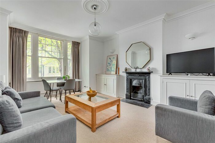 2 Bedroom Flat To Rent In Cavendish Road, London, SW12