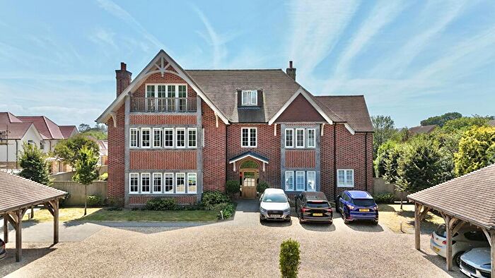 2 Bedroom Apartment For Sale In Ringwood Road, Walkford, BH23