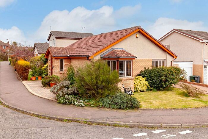 2 Bedroom Detached House For Sale In Tryst Park, Edinburgh, EH10