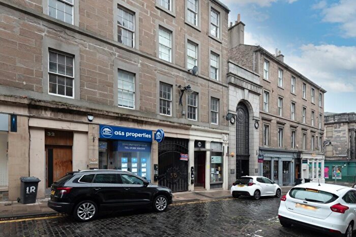 2 Bedroom Flat For Sale In Castle Street, Dundee, DD1