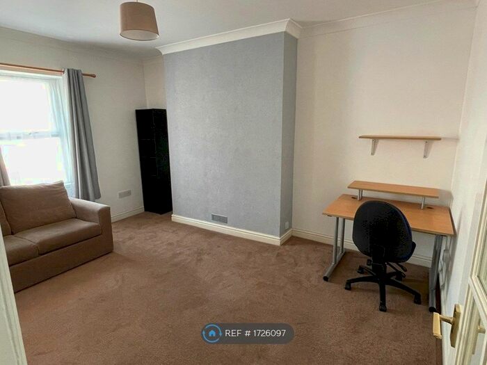1 Bedroom Flat To Rent In Union Street, Torquay, TQ1