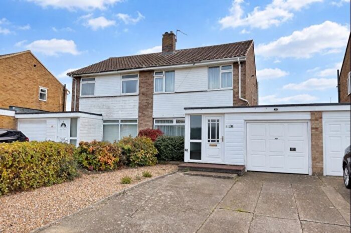 3 Bedroom Semi-Detached House For Sale In Hatherley Crescent, Portchester, PO16