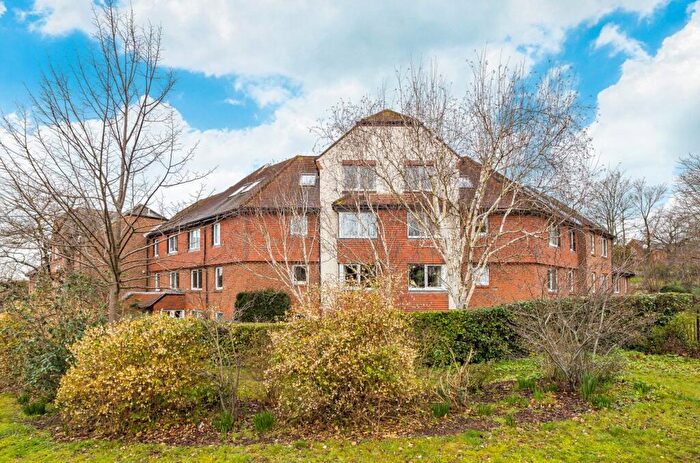 1 Bedroom Retirement Property For Sale In York Road, Guildford, Surrey, GU1