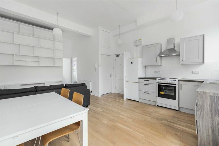 2 Bedroom Flat To Rent In Canfield Gardens, South Hampstead, NW6