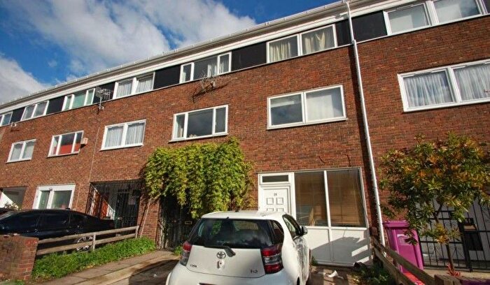 3 Bedroom Terraced House To Rent In Chilton Street, London, E2