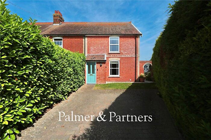3 Bedroom End Of Terrace House For Sale In Heathfield Road, Holbrook, Suffolk, IP9
