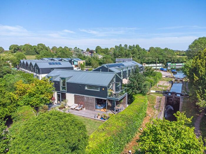 4 Bedroom Property For Sale In Marsworth Wharf, Marsworth, Tring, HP23