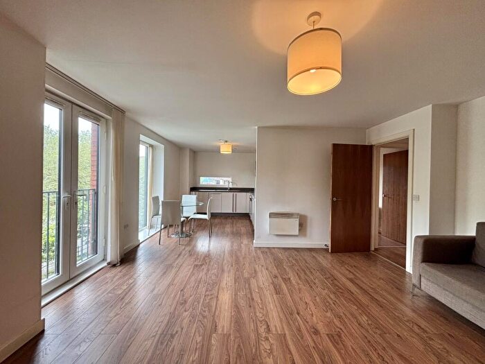 3 Bedroom Apartment For Sale In Alto, Sillavan Way, Salford, M3