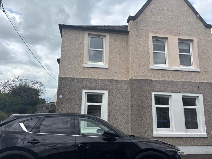 2 Bedroom Flat To Rent In Burnside Street, Stirling, FK7