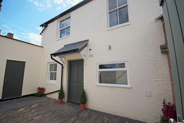 2 Bedroom Flat To Rent In St. James Terrace, Suffolk Parade, Cheltenham, GL50