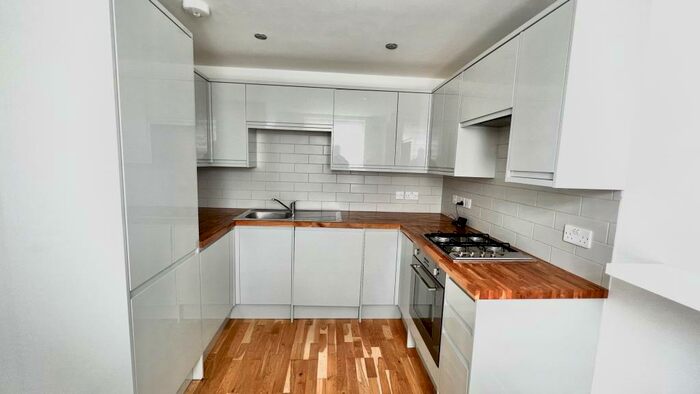 3 Bedroom House To Rent In Adnitt Road, Northampton, NN1