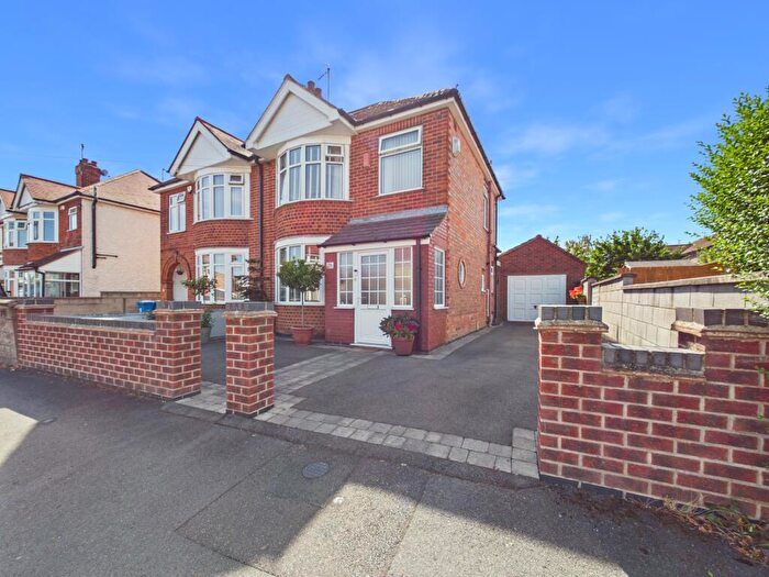3 Bedroom Semi-Detached House For Sale In Whittington Street, Allenton, DE24