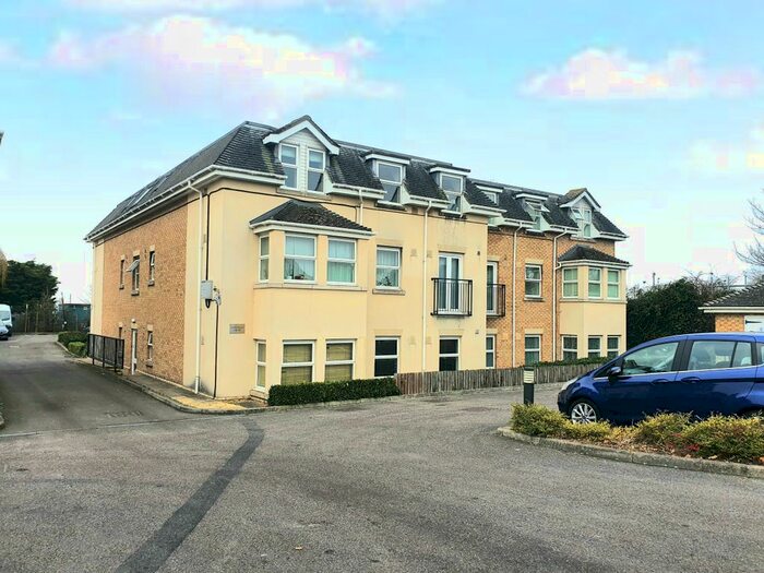 2 Bedroom Flat To Rent In West End Road, Ruislip HA4