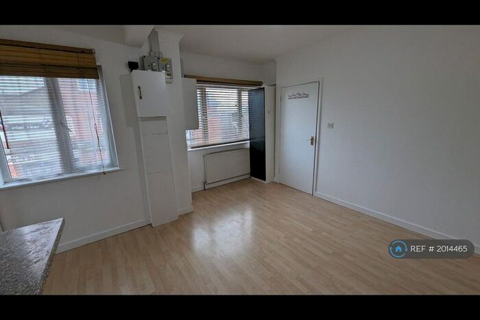 1 Bedroom Flat To Rent In Shirley Road, Southampton, SO15