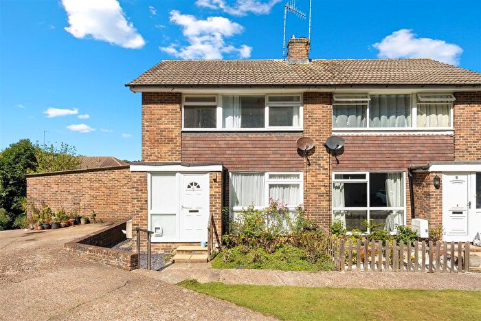 3 Bedroom Property For Sale In Western Gardens, Crowborough, TN6
