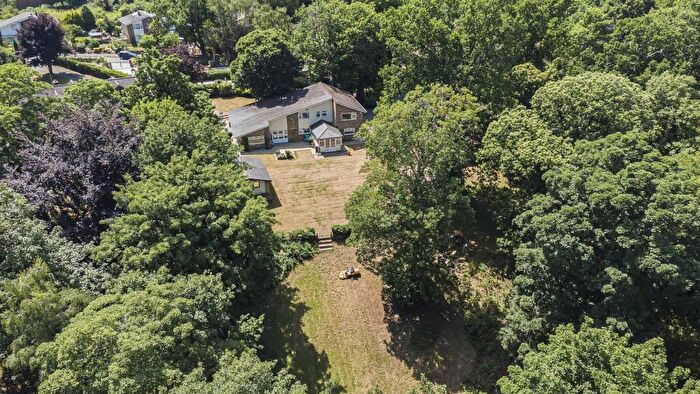 5 Bedroom Detached House For Sale In Thundridge - Detached Family Home In . Acre Plot, SG12