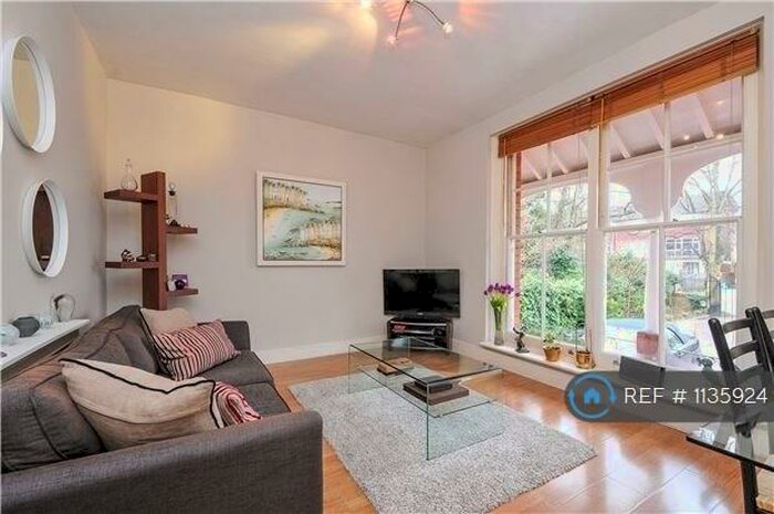 2 Bedroom Flat To Rent In The Chateau North Street, Carshalton, SM5