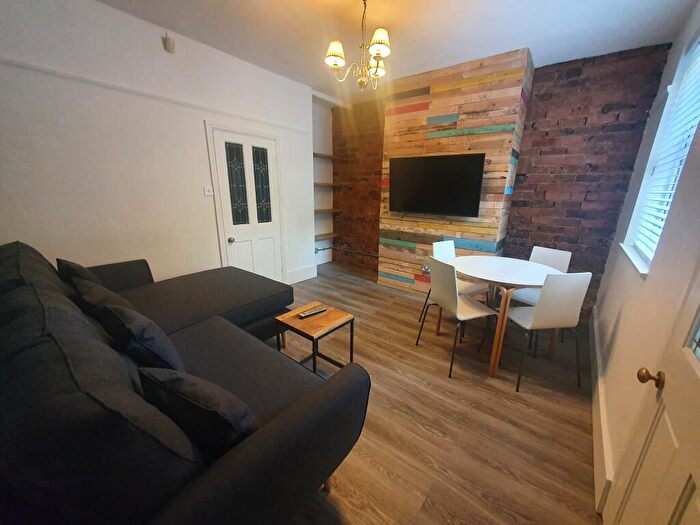 4 Bedroom House To Rent In Reservoir Retreat, Edgbaston, West Midlands, B16