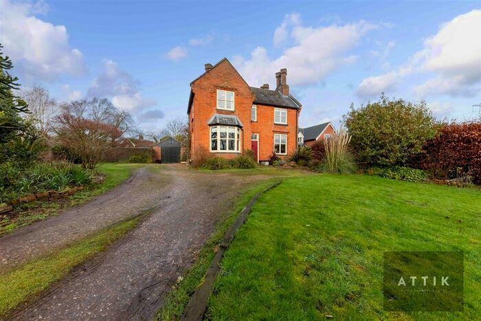 4 Bedroom Detached House For Sale In Station Road, Flordon, Norwich, NR15