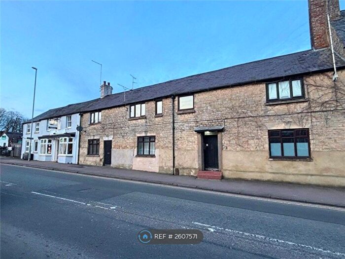 Studio To Rent In London Road, Old Stratford, Milton Keynes, MK19