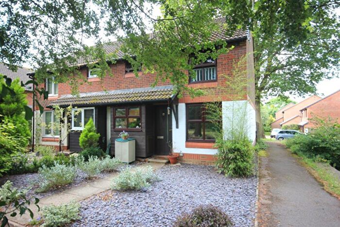 1 Bedroom End Of Terrace House To Rent In Goldsworth Park, Surrey, GU21