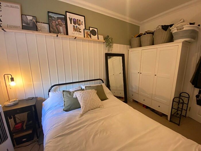 1 Bedroom Flat To Rent In Carlisle Road, Eastbourne, East Sussex, BN20