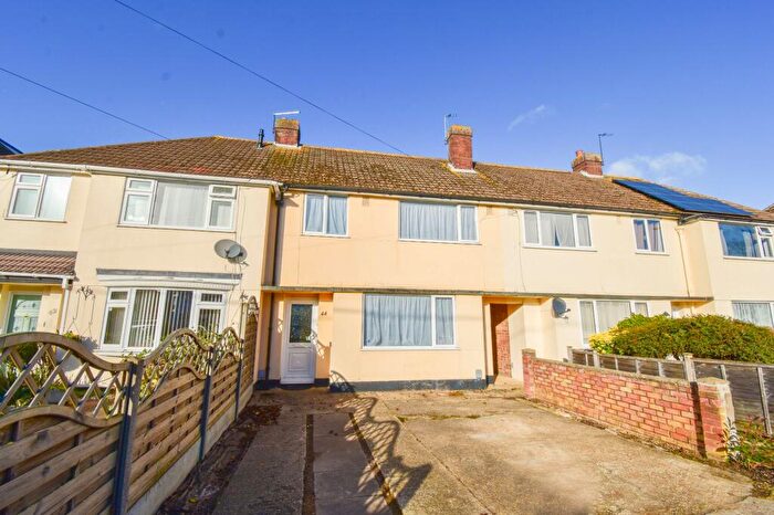 3 Bedroom Terraced House For Sale In Hatfield Crescent, Bedford, MK41