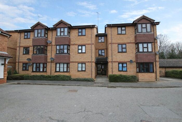 1 Bedroom Flat To Rent In Barons Court, Whelan Way, Wallington, SM6