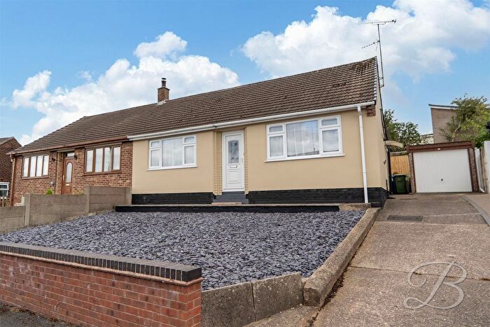 2 Bedroom Semi-detached Bungalow For Sale In Newport Crescent, Mansfield, NG19