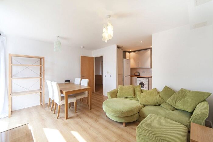 2 Bedroom Flat To Rent In Watney Street, London, E1