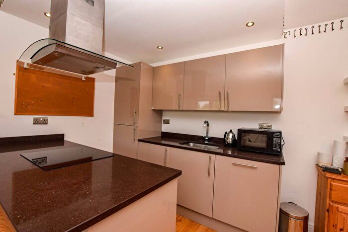 2 Bedroom Flat To Rent In Swan Court, Hemel Hempstead, HP1