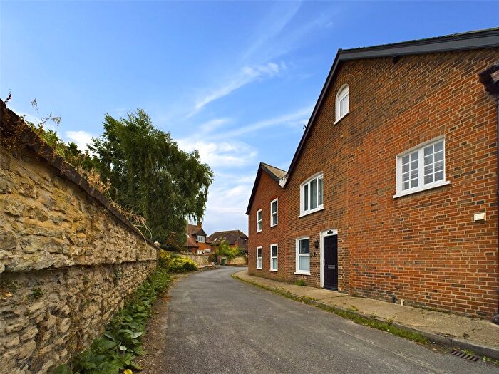 4 Bedroom Semi-Detached House To Rent In Brook Lane, Thame, Oxfordshire, OX9