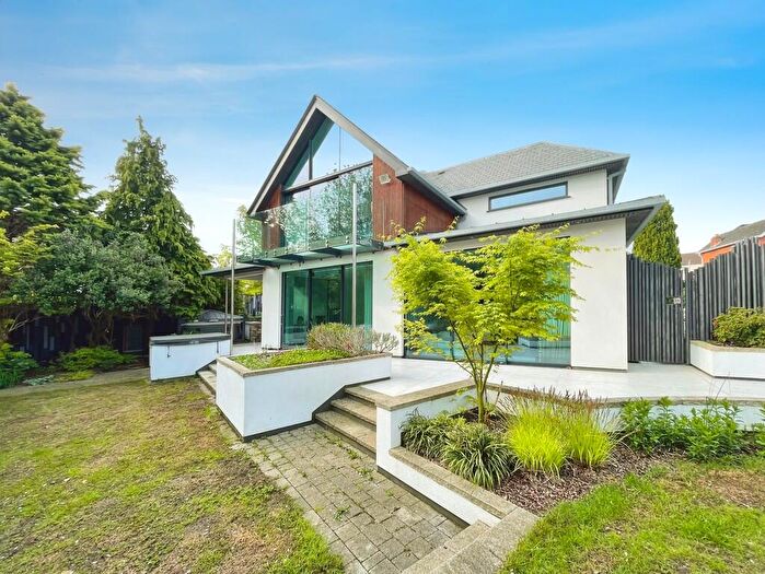 5 Bedroom Detached House To Rent In Somerton Road, Street, BA16