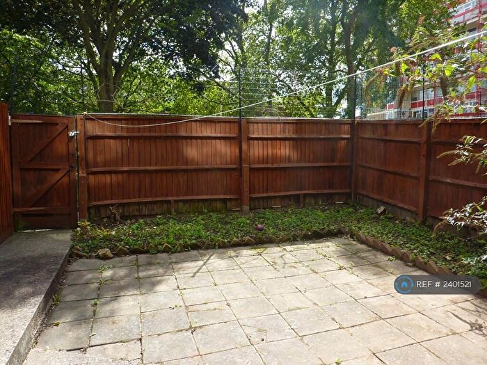 4 Bedroom Maisonette To Rent In Earlsferry Way, London, N1