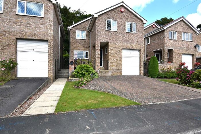 3 Bedroom House To Rent In Lytham Way, Lindley, Huddersfield, HD3