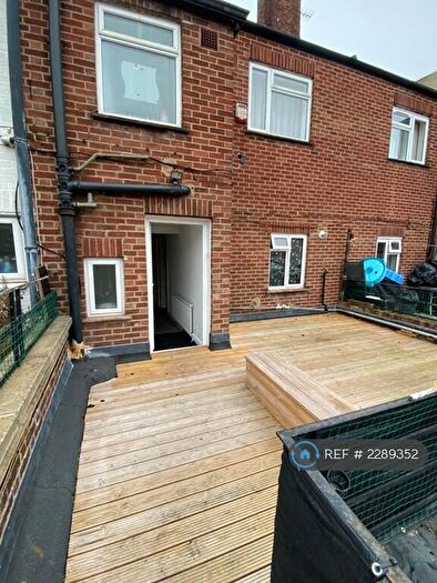 3 Bedroom Flat To Rent In Bridge Street, Pinner, HA5