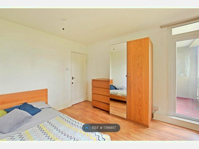 4 Bedroom Flat To Rent In President House, London, EC1V