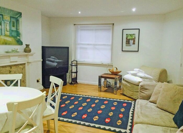 3 Bedroom Flat To Rent In Westcombe Park Road, London, SE3