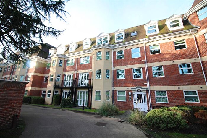 2 Bedroom Flat To Rent In Elmhurst Court, Heathcote Road, Camberley, GU15