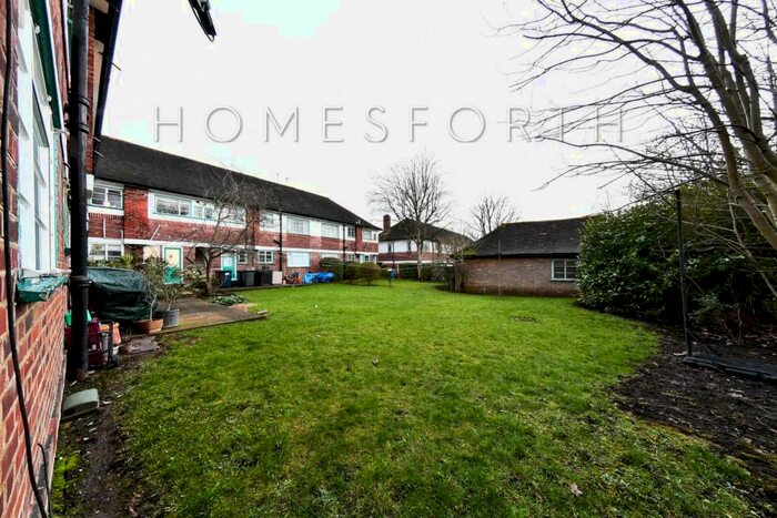 2 Bedroom Flat To Rent In Denison Close, Hampstead Garden Suburb, N2