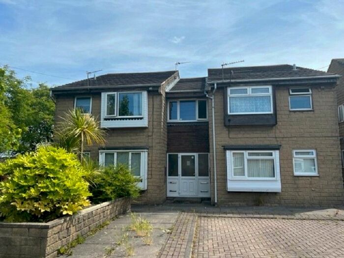 Houses for sale & to rent in LS27 0EN, Bridge Street, Morley South Leeds