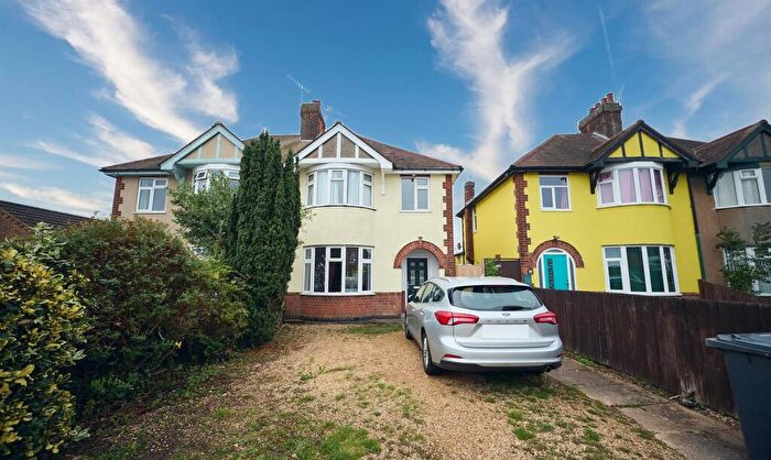 3 Bedroom Semi-Detached House For Sale In Doctors Fields, Earl Shilton, LE9