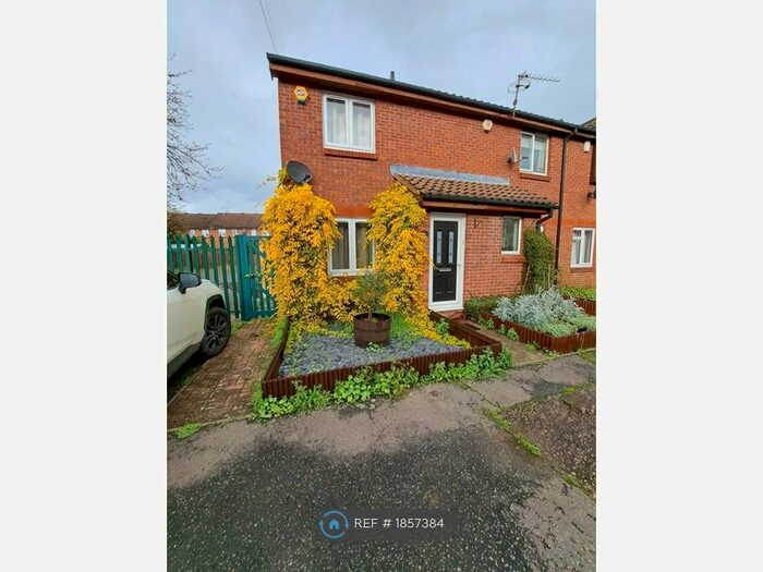 3 Bedroom Semi-Detached House To Rent In Lowdell Close, West Drayton, UB7