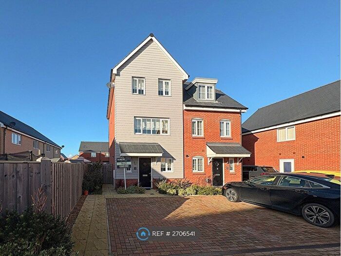 3 Bedroom Semi-Detached House To Rent In Waits Close, Bury St. Edmunds, IP32
