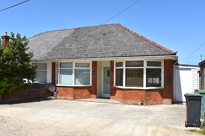3 Bedroom Semi-Detached Bungalow To Rent In Broadfields Avenue, Cowes, PO31