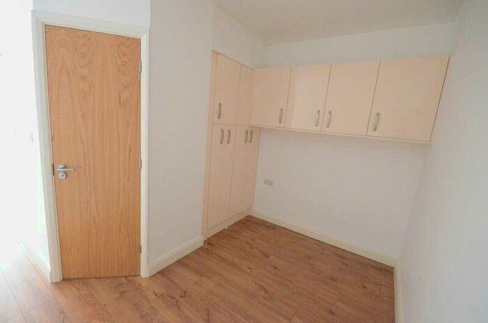 1 Bedroom Flat To Rent In Bank Parade, Burnley, BB11